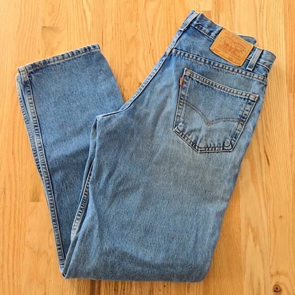 Vintage Levi's 550 Relaxed Fit Jeans – Size 33